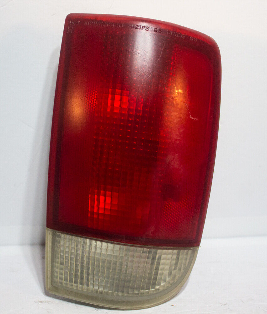 1x Used GM Jimmy Blazer Outer Rear RH Right Hand Passenger Side Tail Light Lamp