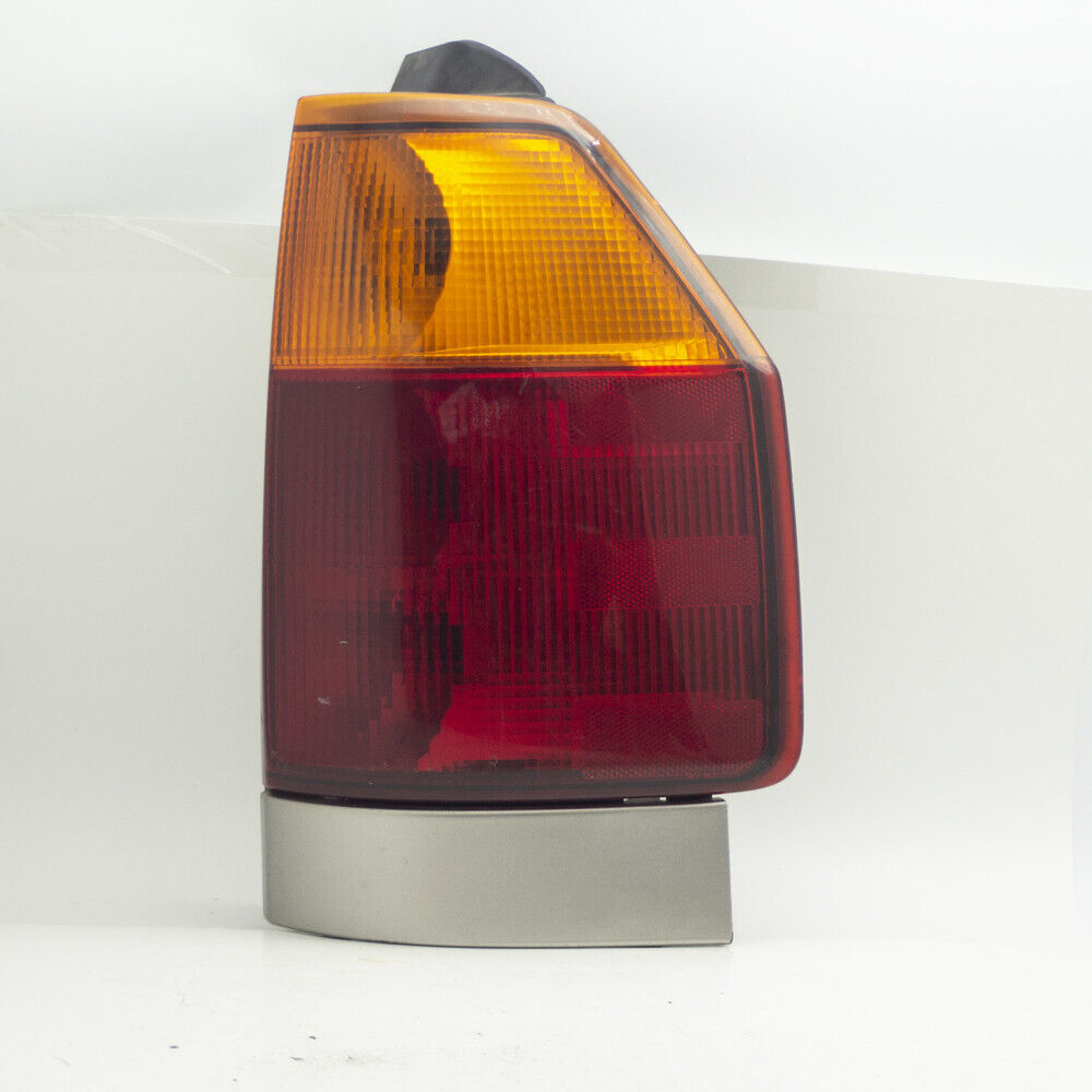 2002-2009 Gmc Envoy Right Hand Side Tail Light Lamp Quarter Outer 16525956 OEM