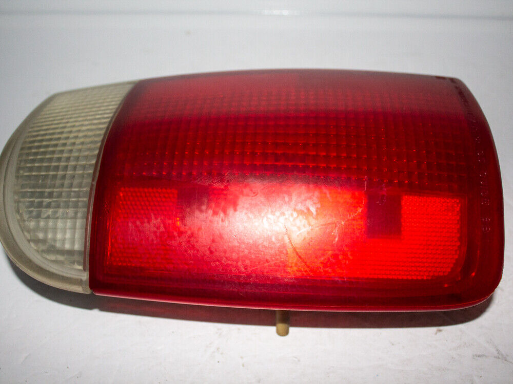 1x Used GM Jimmy Blazer Outer Rear RH Right Hand Passenger Side Tail Light Lamp