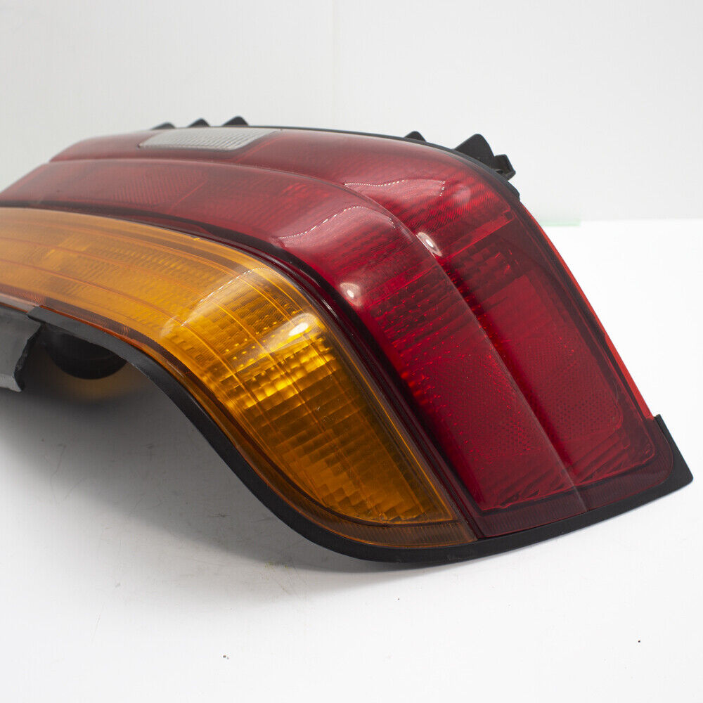 1993-1995 Toyota Corolla Driver Left Side Tail Light Lamp OEM 815601A790