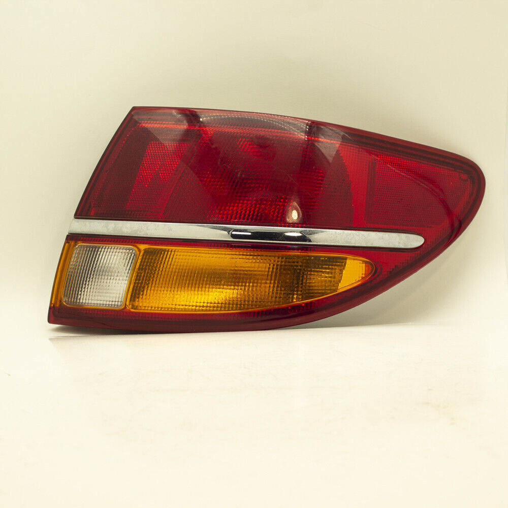 2000-2002 Saturn L-Series Passenger Right Side Rear Brake Tail Light Lamp OEM