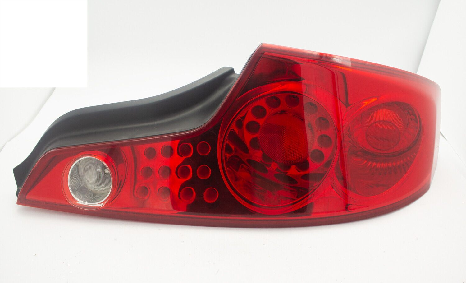 OEM 03-05 Infiniti G35 Rear Outer Passenger Right Hand Side Tail Light Lamp